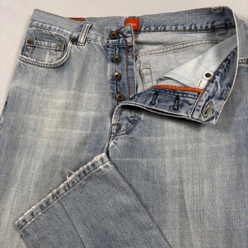 Hugo Boss Jeans Mens 30x34 Light Blue HB‎ 26 Straight Leg Button Fly Denim